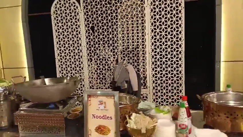 Noodles counter